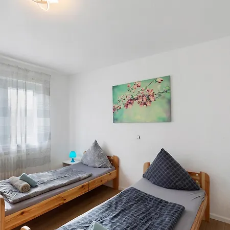 Apartamento 3 Auch Fuer Monteure *